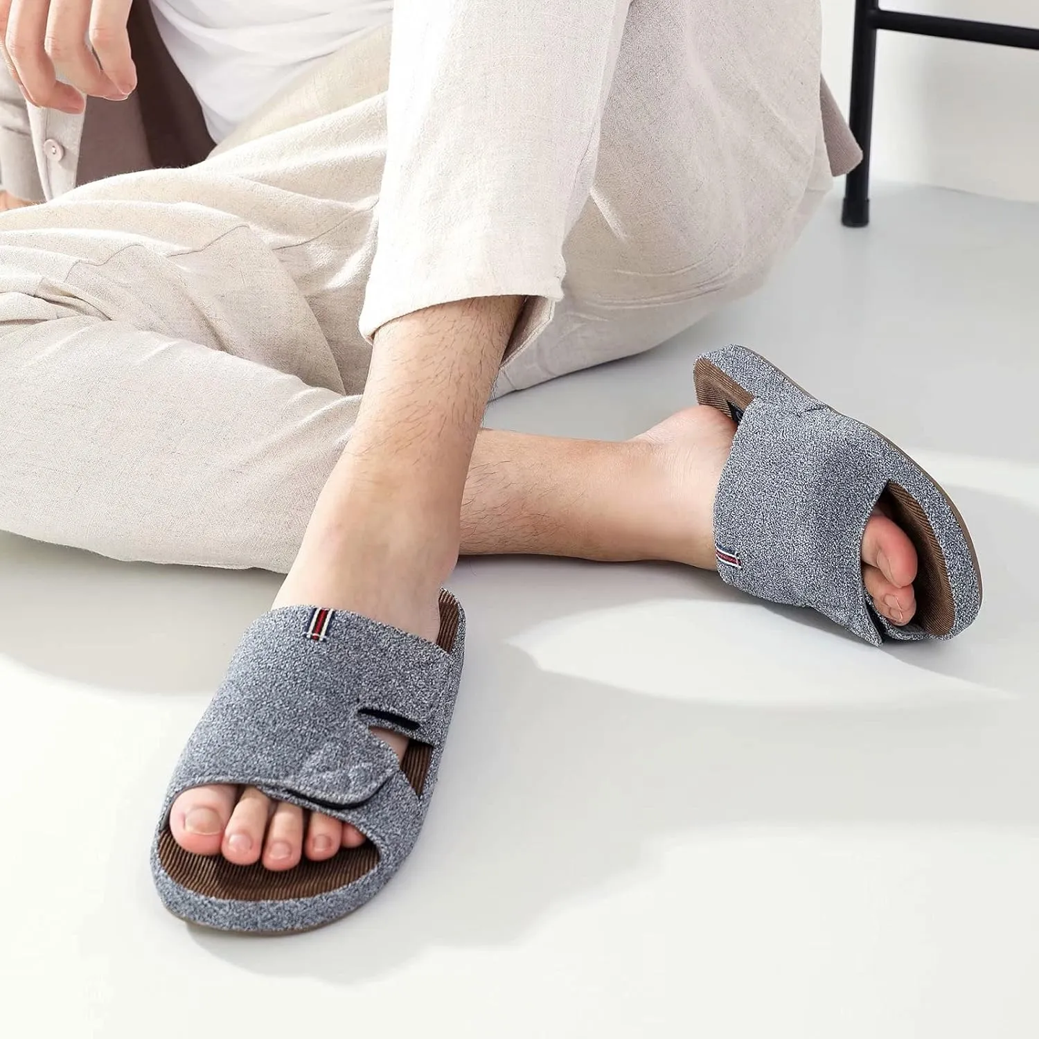 Men's Open Toe Slippers Adjustable House Slippers with Arch Support Cross Band Anti-Slip Indoor Outdoor Slides