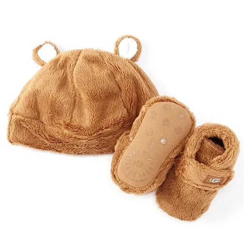 UGG Bixbee And Beanie Crib Shoes Gift Set (Infant)