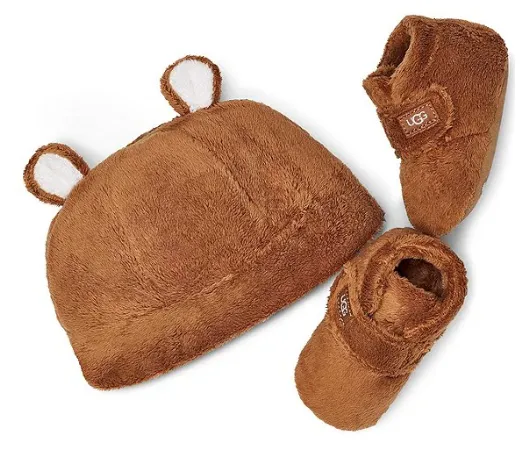 UGG Bixbee And Beanie Crib Shoes Gift Set (Infant)